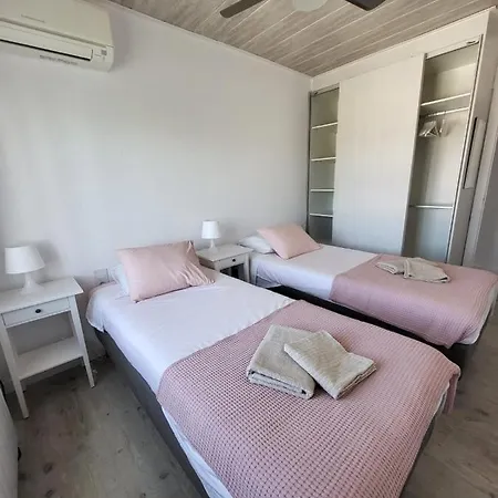 Cosy, Well Equipped House, 5 Min. From The Дом отдыха Торредембарра